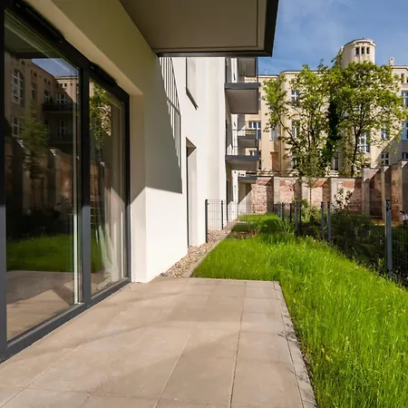 Piotrkowska Z Garazem Blisko Centrum Nowoczesny وودج