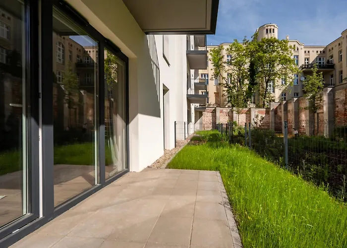 Piotrkowska Z Garazem Blisko Centrum Nowoczesny وودج