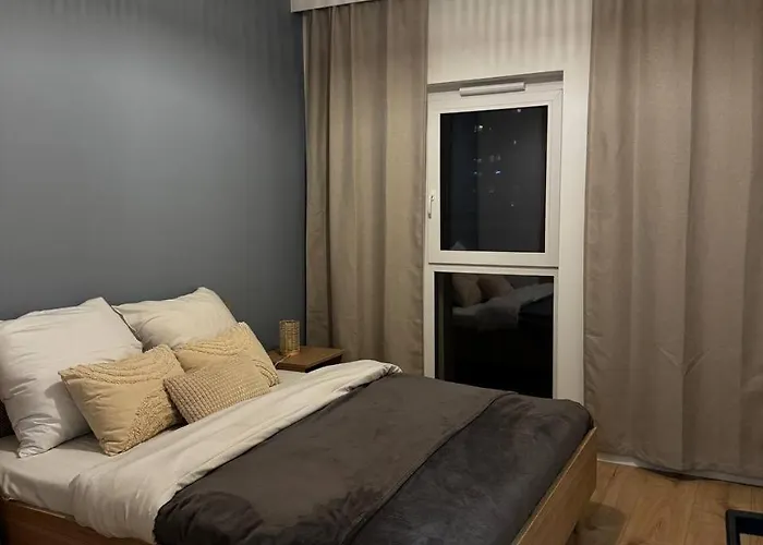 Piotrkowska Z Garazem Blisko Centrum Nowoczesny شقة